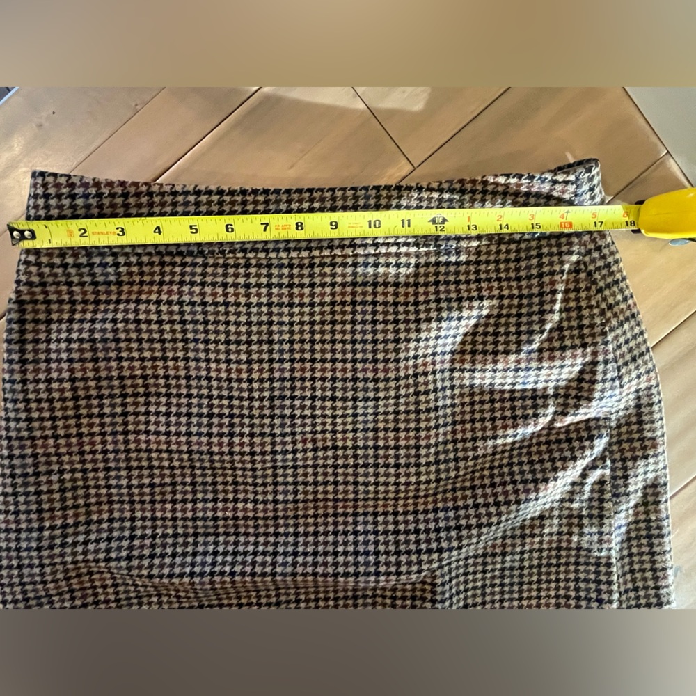 J Crew Wool-blend mini skirt in houndstooth - Picture 6 of 8